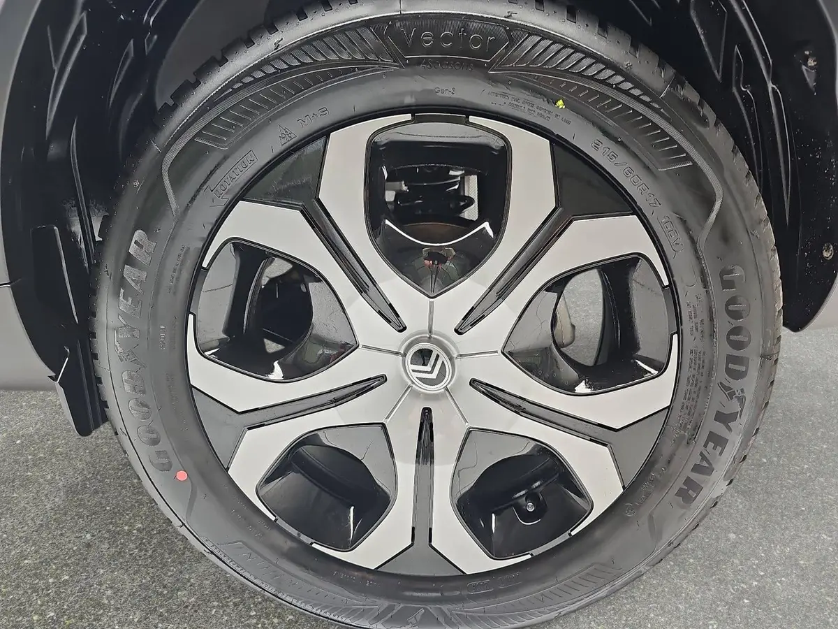 CITROËN C3 AIRCROSS 1.2 HYBRID 145 E-DCS6 PLUS 7-S