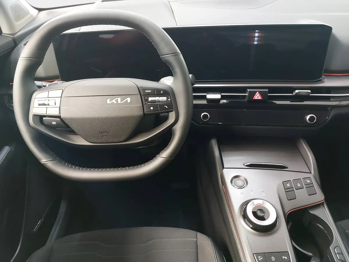 KIA SPORTAGE 1.6 CRDI 48V DCT 2WD SPIRIT MJ26 DRIVEWISE SOUND