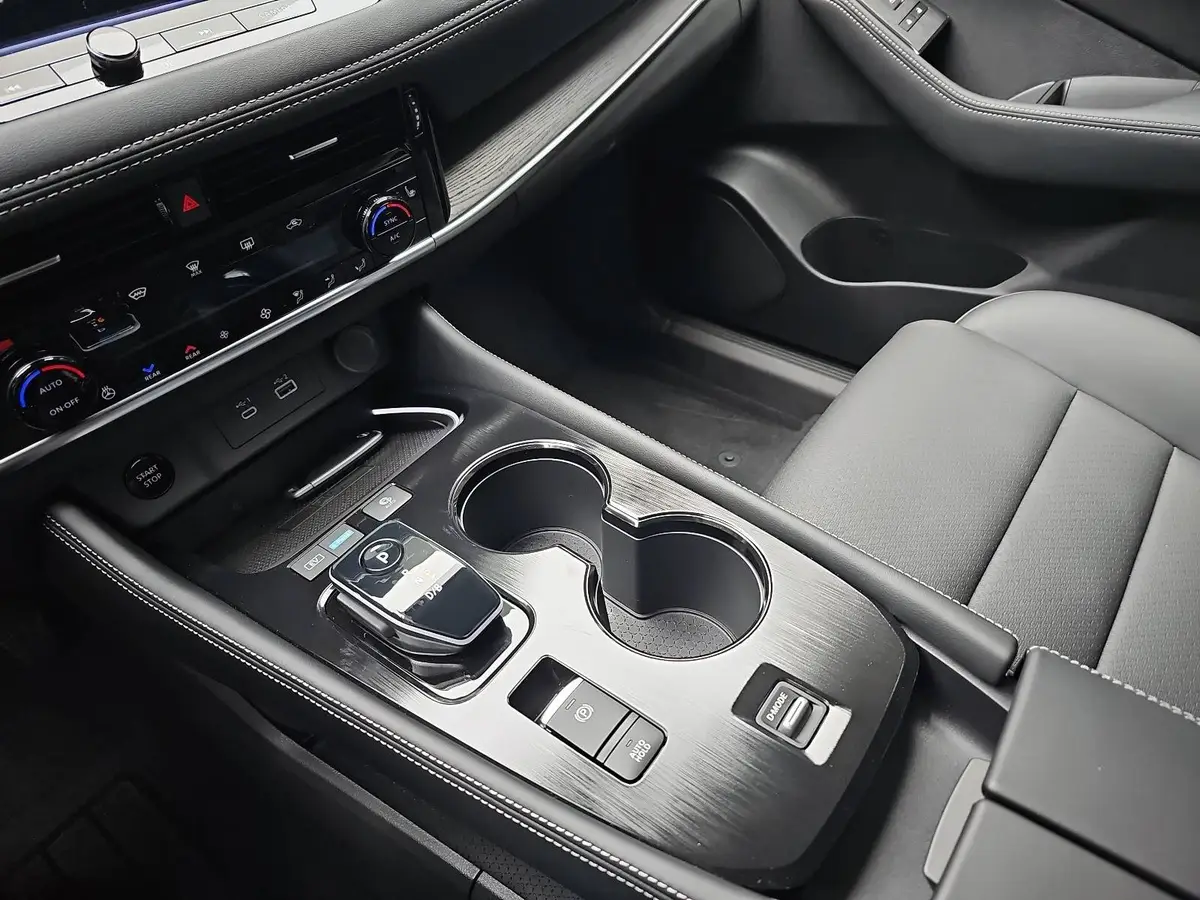 NISSAN X-TRAIL 1.5 VC-T E-POWER AUTO. TEKNA LM20