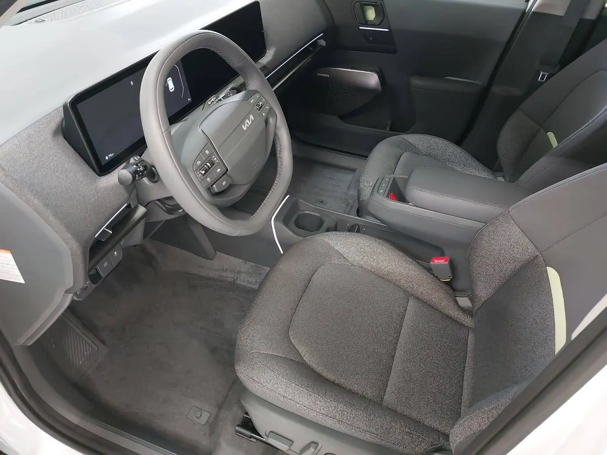 KIA EV2 42.2 KWH EARTH MJ27 WINTER-CONNECT 22KW-AC TECHN DRIVEWISE-PARK DESIGN