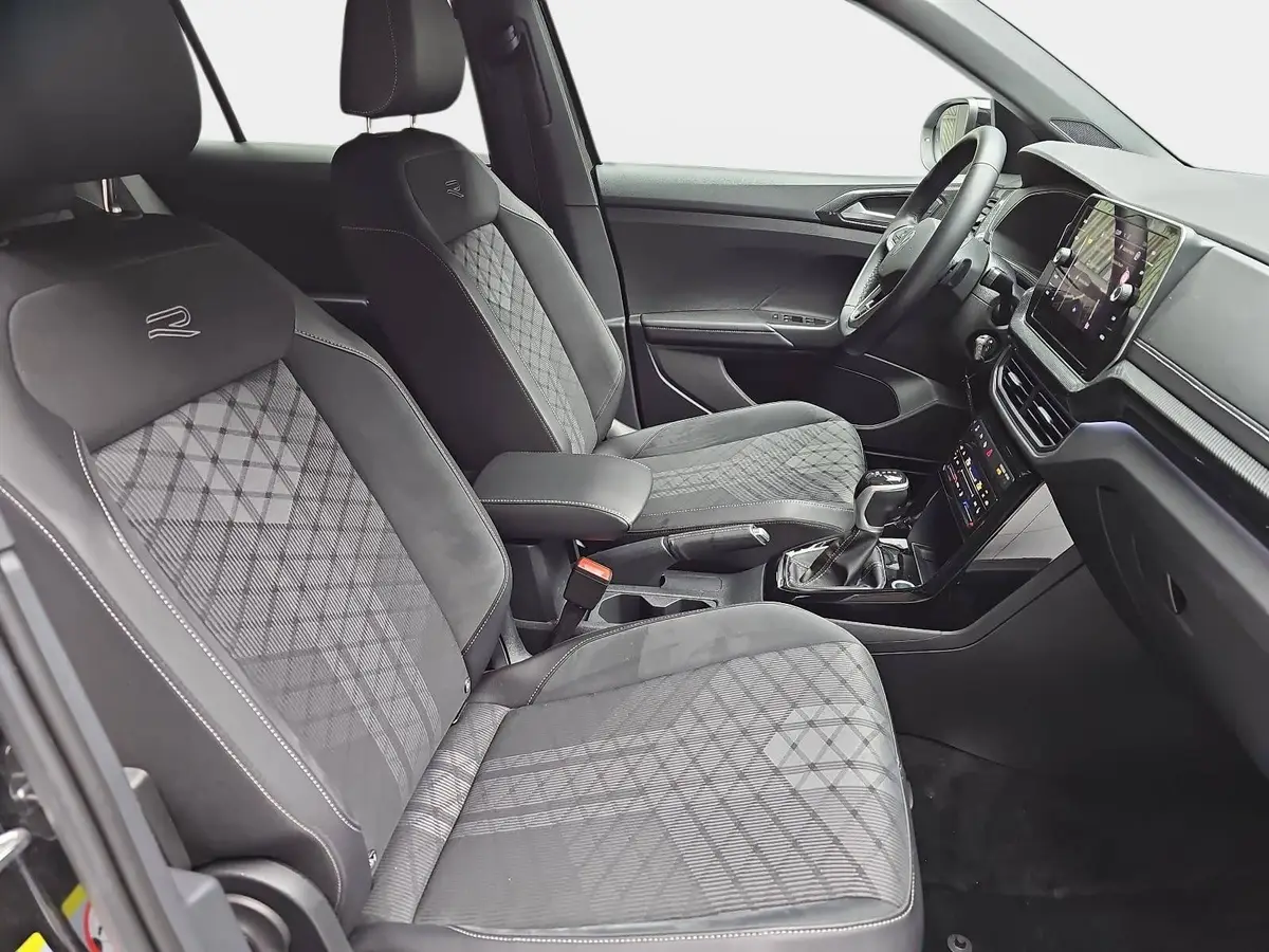 VW T-CROSS 1.5 TSI DSG R-LINE IQ-LED KLIMA DAB WINTER KAMERA 