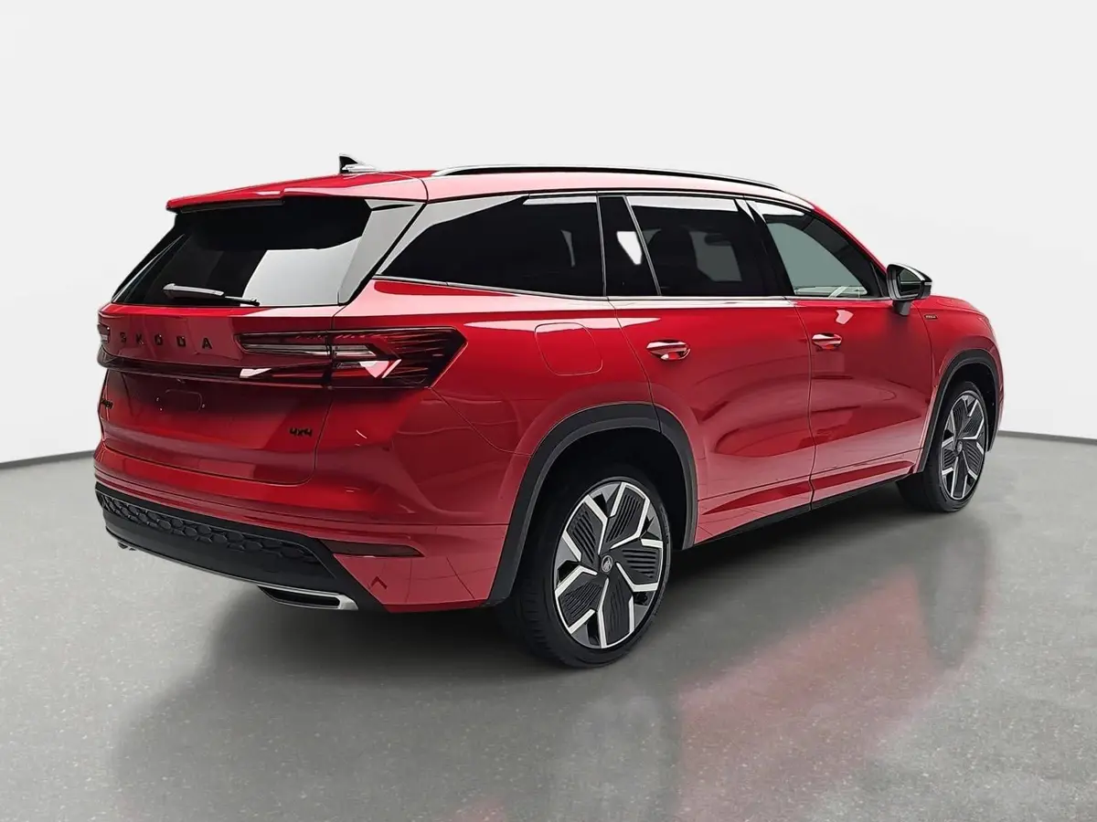 SKODA KODIAQ 2.0 TDI DSG SPORTLINE 4X4 NAVI LED ACC PANO 7S AHK