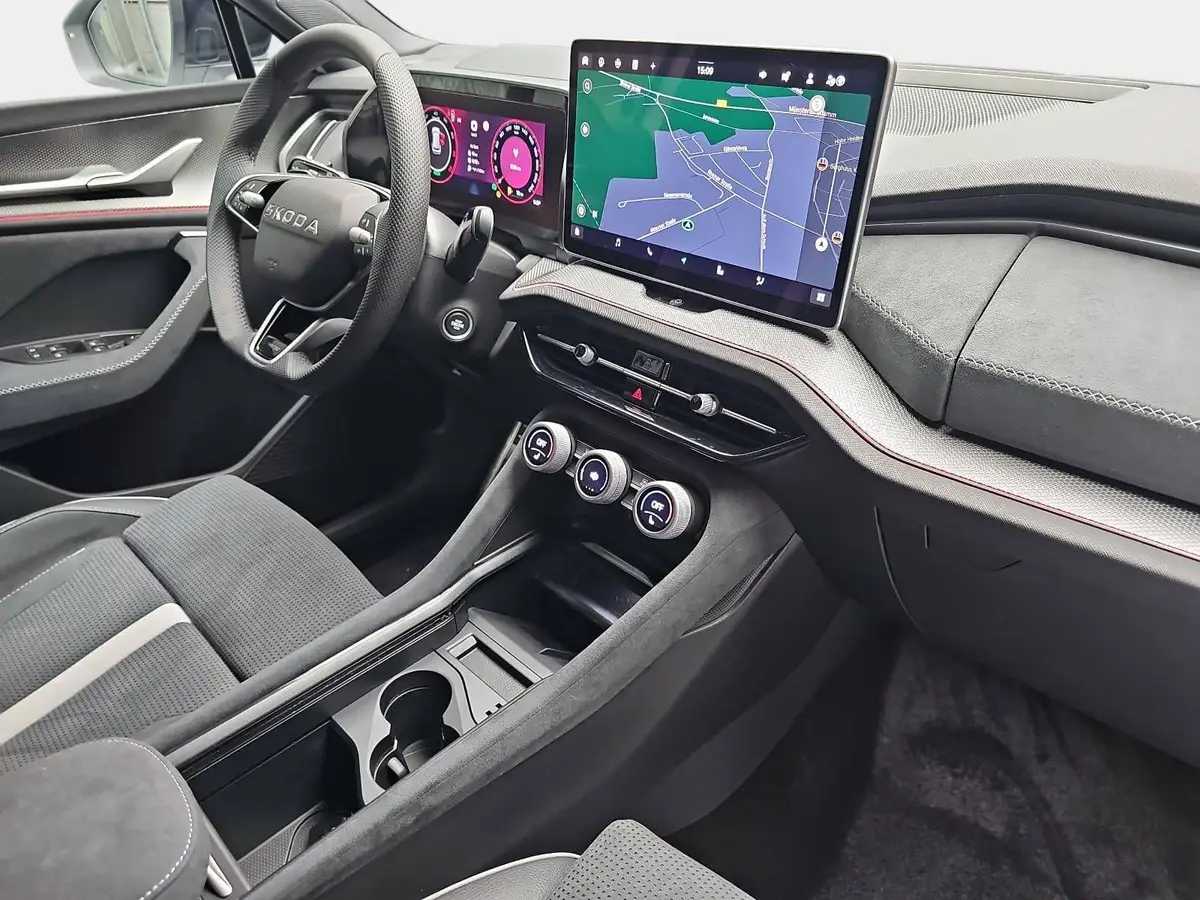 SKODA KODIAQ 1.5 TSI DSG SPORTLINE NAVI LED ACC PANO WINTER AHK