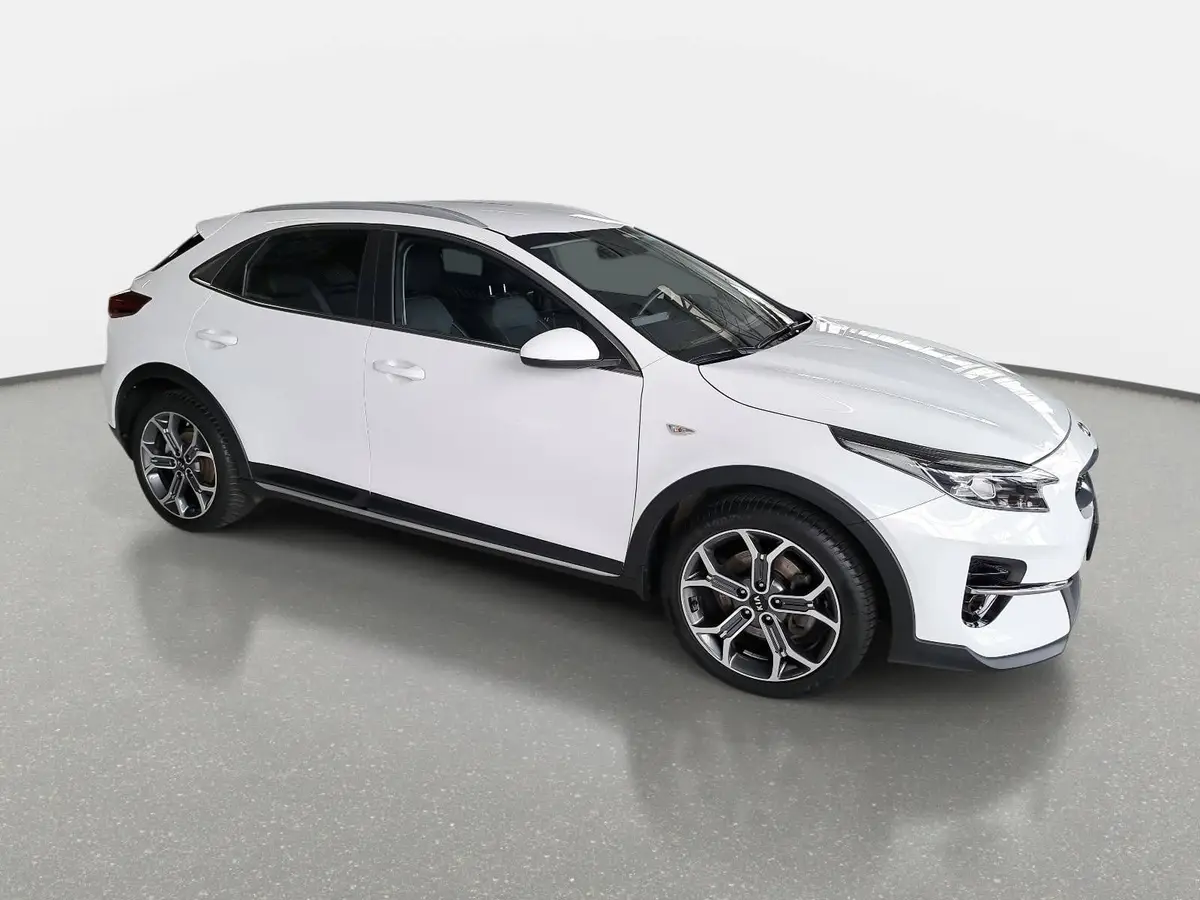 KIA XCEED 1.4 T-GDI JBL SOUND EDITION NAVI LED