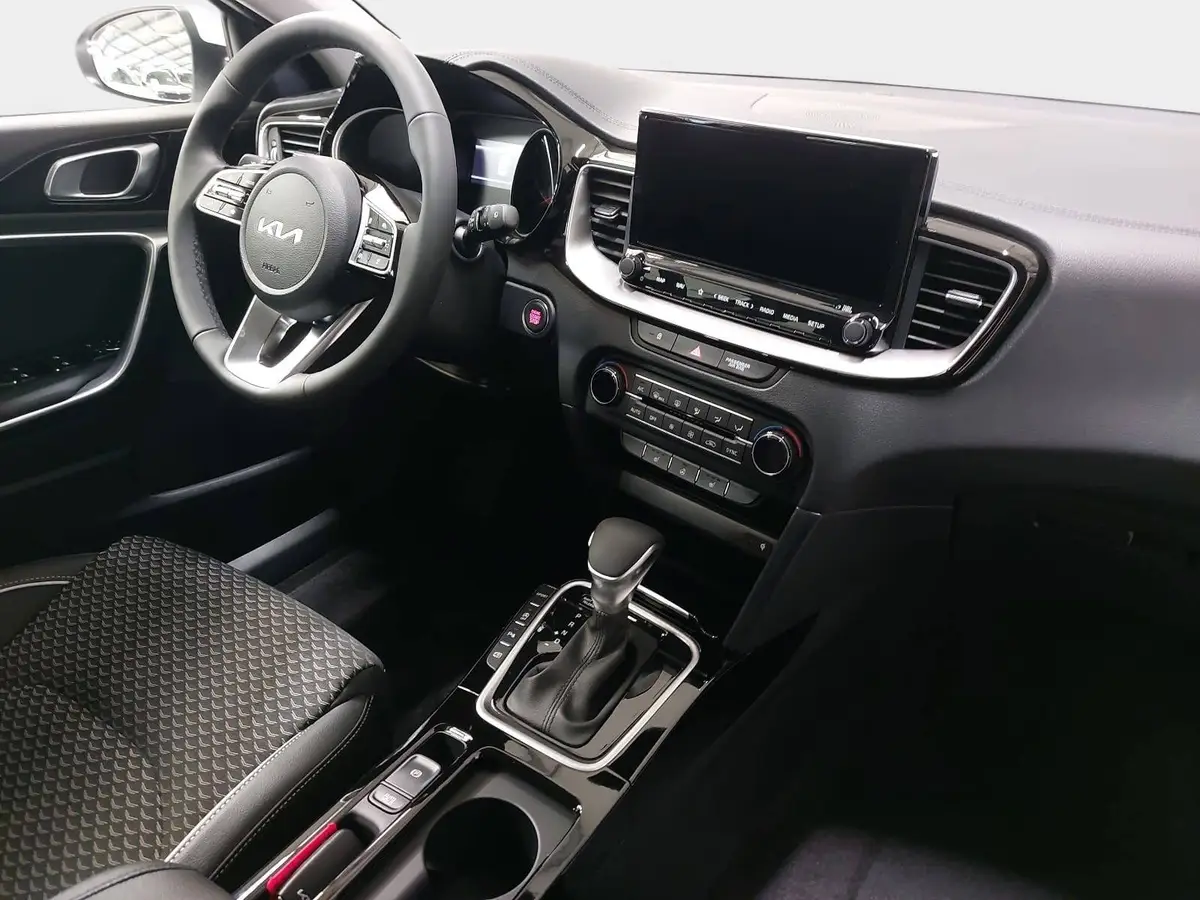 KIA XCEED 1.6 T-GDI 150 DCT SPIRIT MJ26 XCLUSIVE