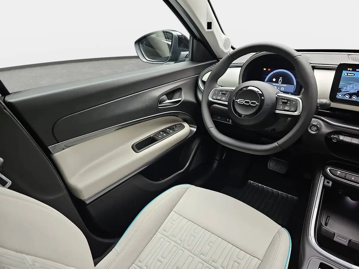 FIAT 600E ELEKTRO LA PRIMA