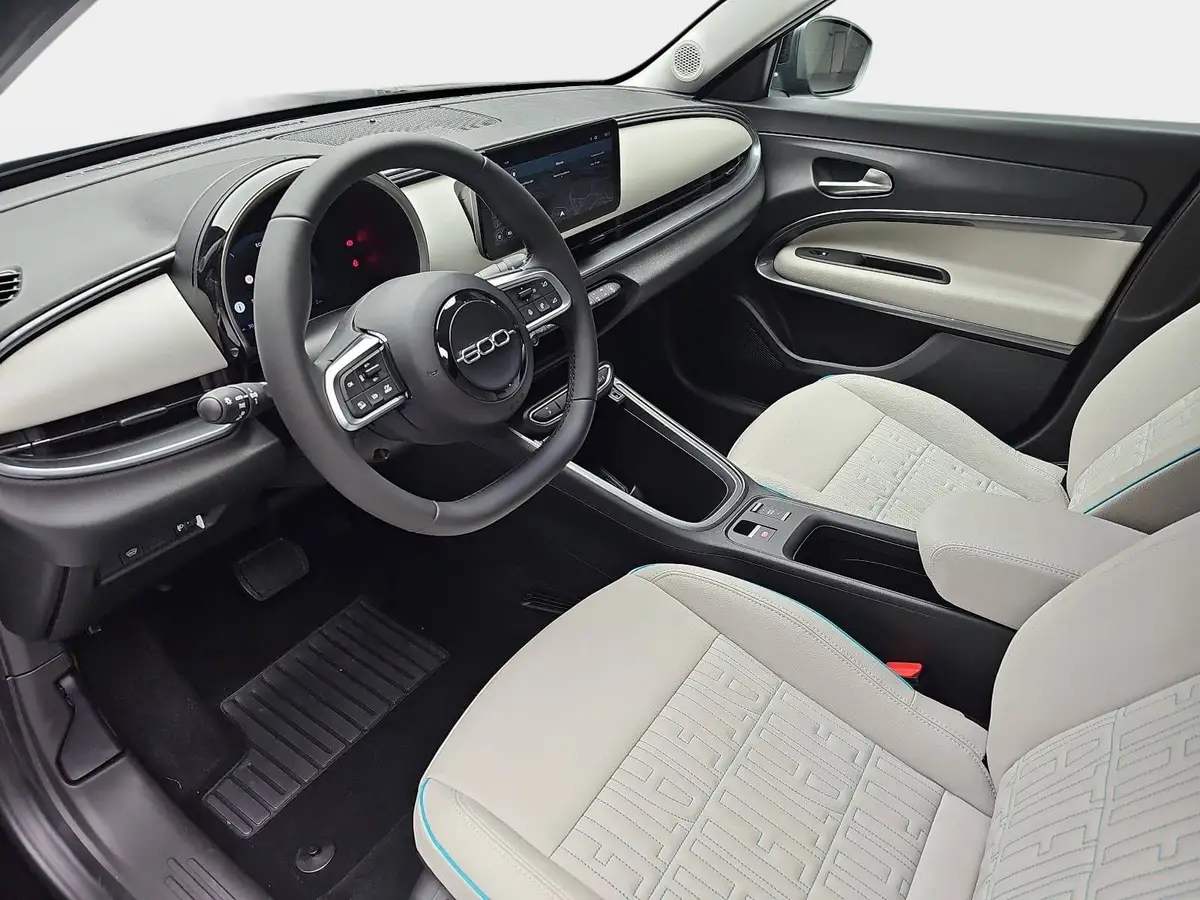 FIAT 600E ELEKTRO LA PRIMA