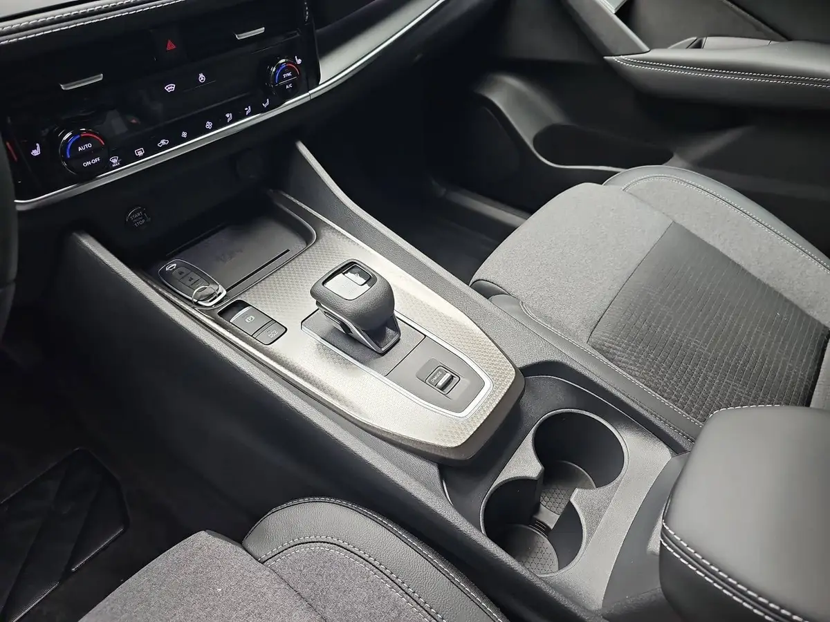 NISSAN QASHQAI 1.3 DIG-T MHEV AUTO. N-CONNECTA WINTER