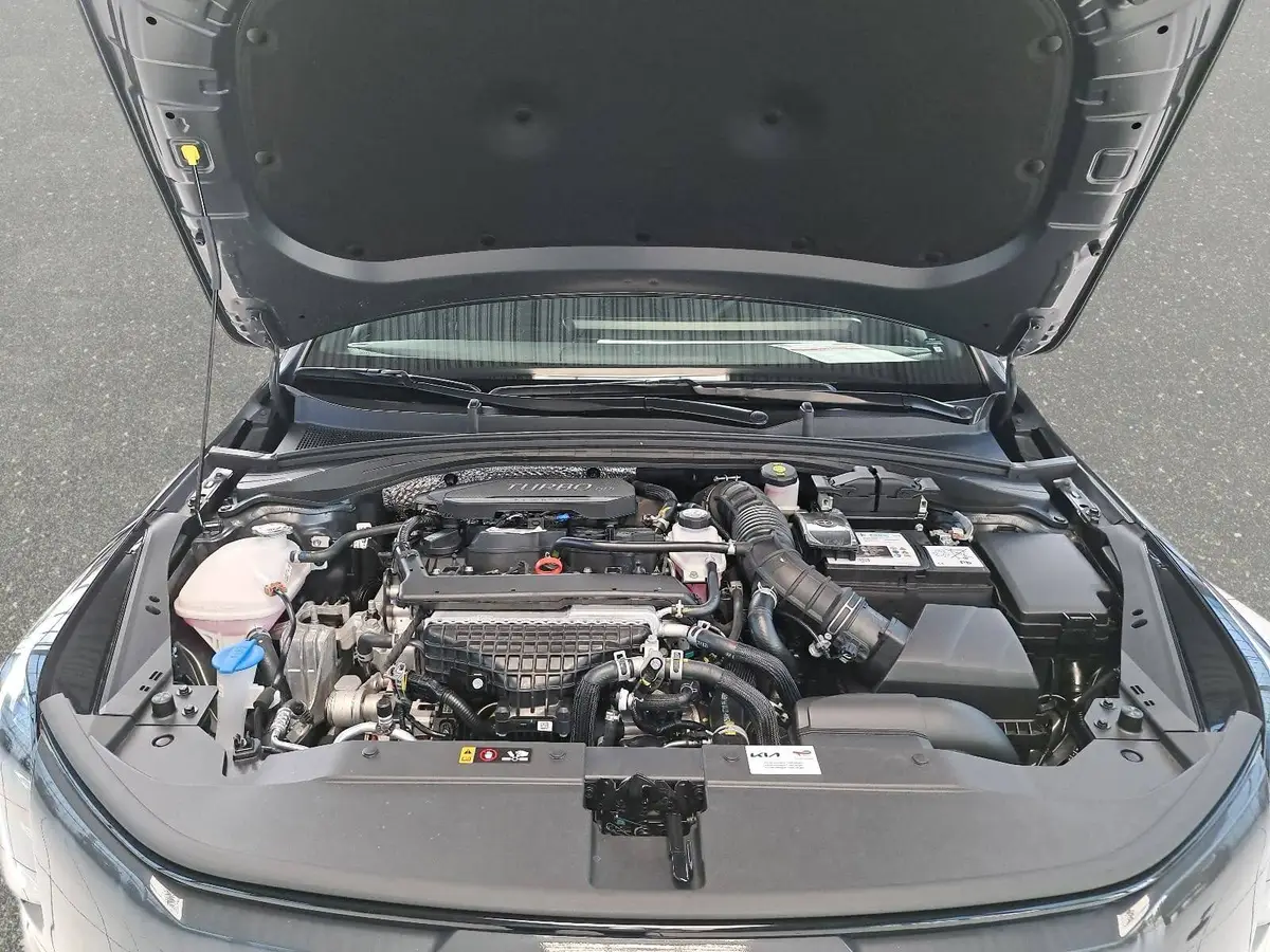 KIA XCEED 1.6 T-GDI 180 DCT SPIRIT MJ27 SOUND SITZ ADVANCED