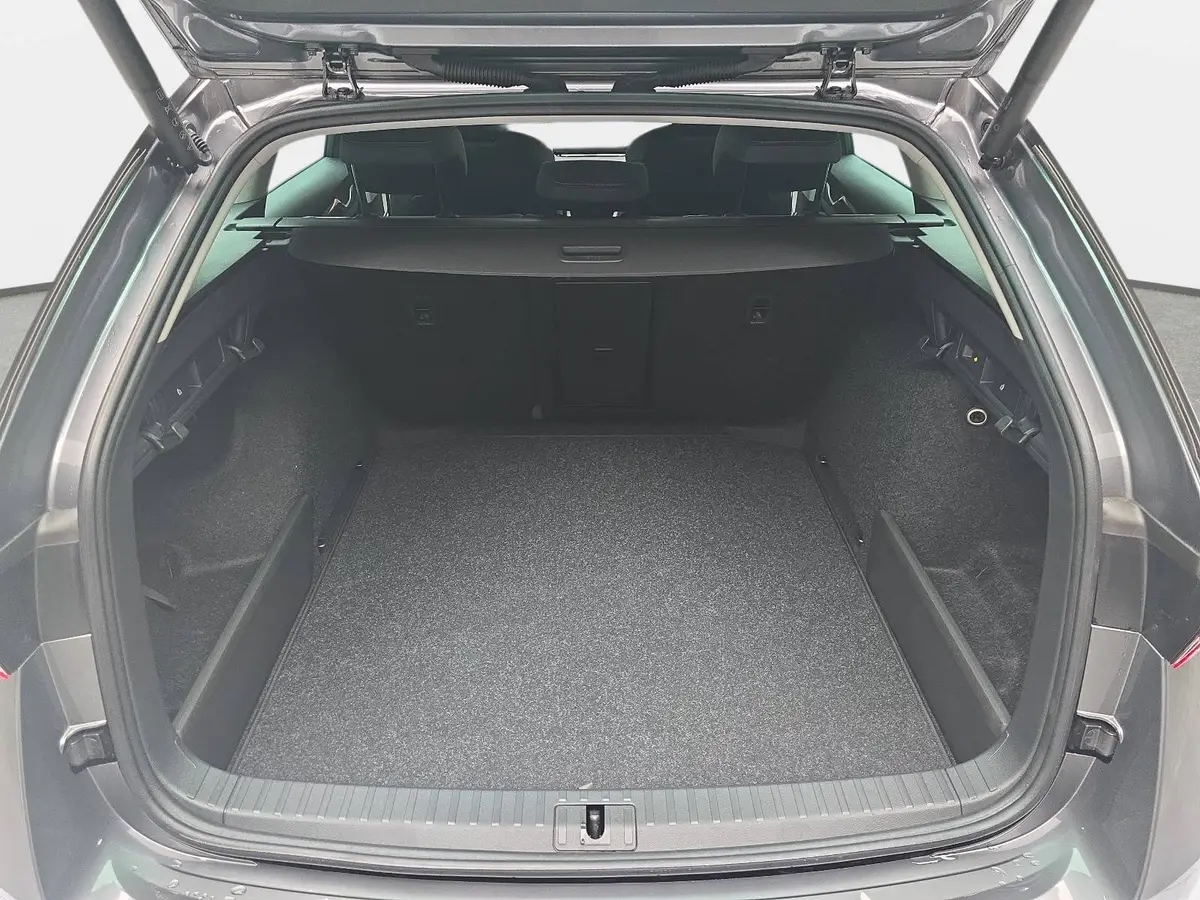 SKODA OCTAVIA COMBI 2.0 TDI DSG SELECTION NAVI LED ACC WINTER KAMERA A