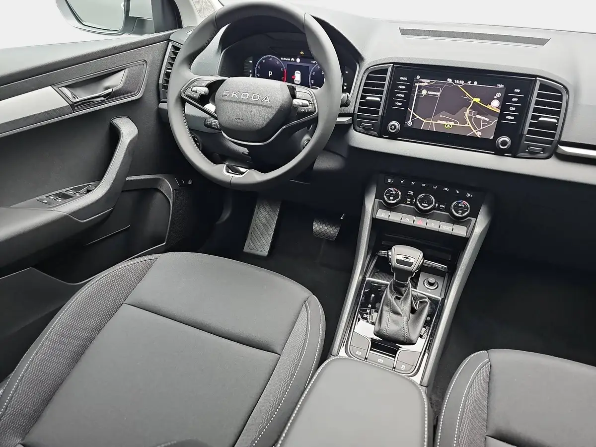 SKODA KAROQ 1.5 TSI DSG SELECTION NAVI LED ACC WINTER KAMERA A