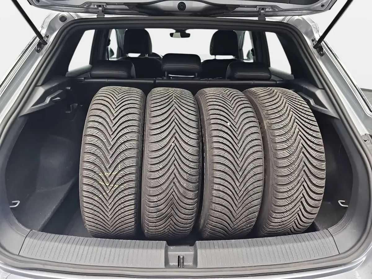 VW T-ROC 1.5 TSI DSG GOAL NAVI LED KLIMAAUTO ACC KAMERA AHK