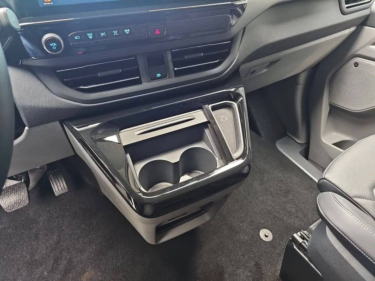 FORD TOURNEO CUSTOM 2.0 ECOBLUE AUTO. L1 TITANIUM X NAVI LED B&O A