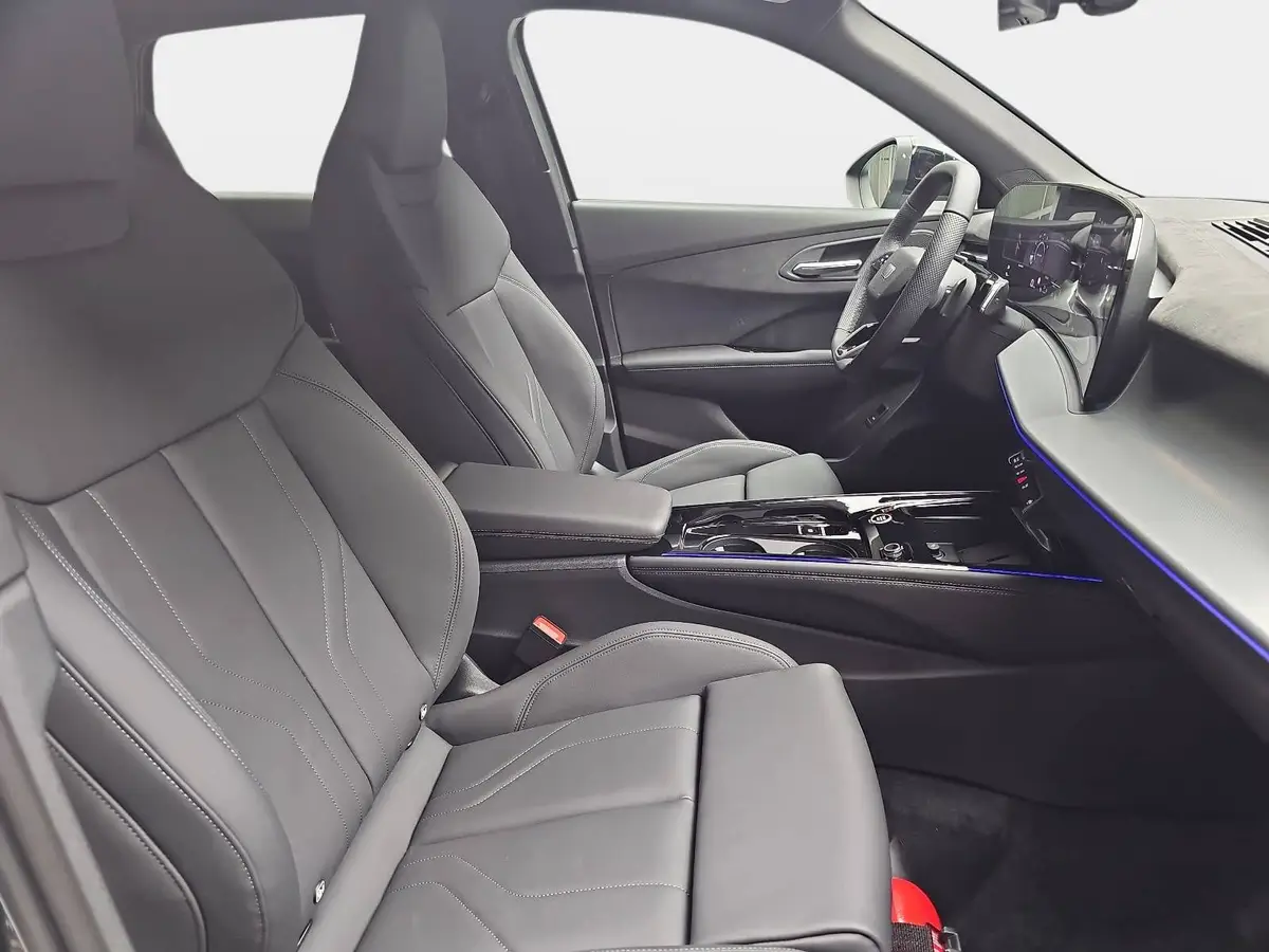 AUDI Q3 TFSI S-TRONIC S-LINE NAVI LED-PLUS ACC BLACK-STYLE