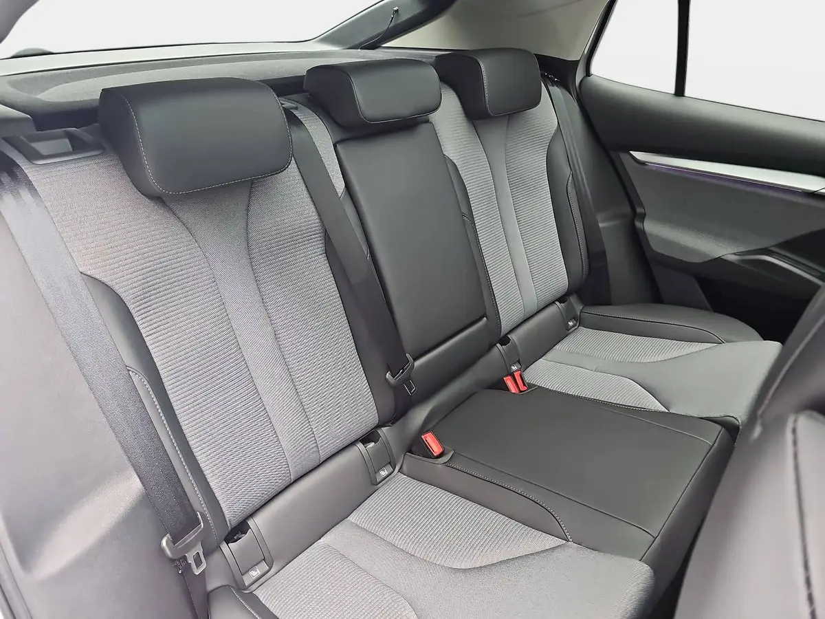 SKODA ENYAQ COUPE 85 SELECTION 82KWH AHK PANO