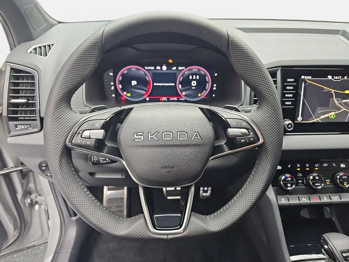 SKODA KAROQ 2.0 TSI DSG SPORTLINE 4X4 AHK PANO