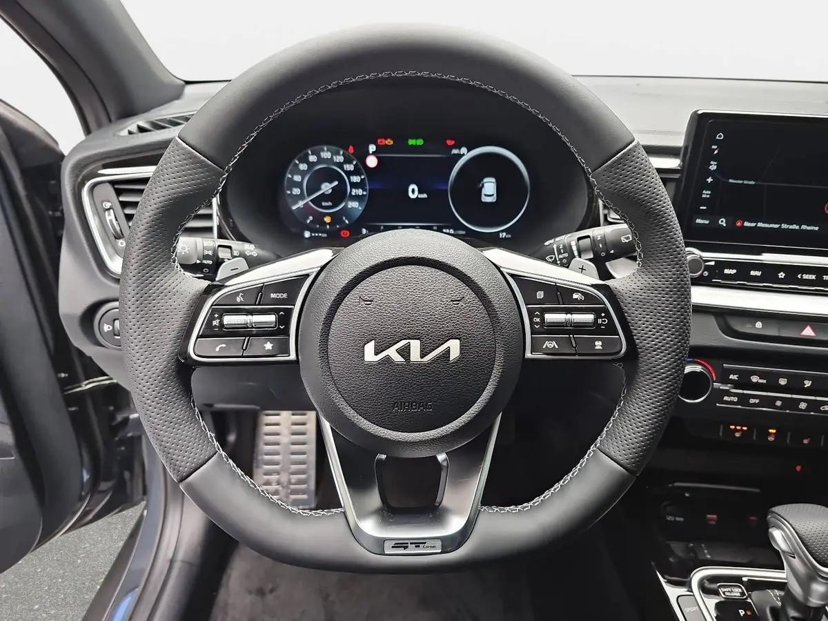 KIA XCEED 1.6 T-GDI 150 DCT GT-LINE MJ26 LEDER GLASDACH