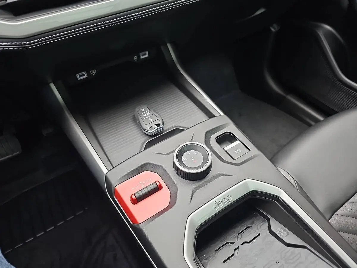 JEEP COMPASS ELEKTRO FÖRDERFÄHIG FIRST EDITION MJ26 PREMIUM-PAKET PANORAMA ALLWETTE