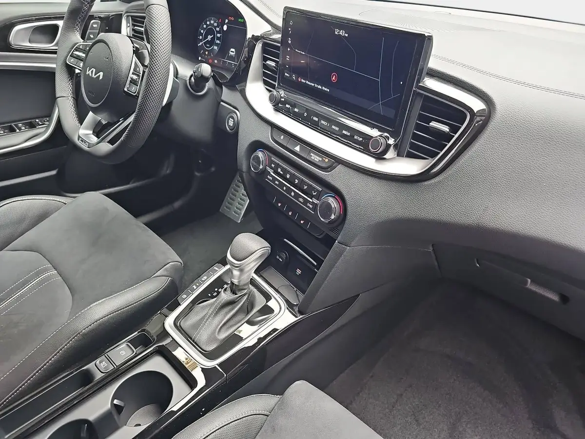 KIA XCEED 1.6 T-GDI 150 DCT GT-LINE MJ26 LEDER GLASDACH
