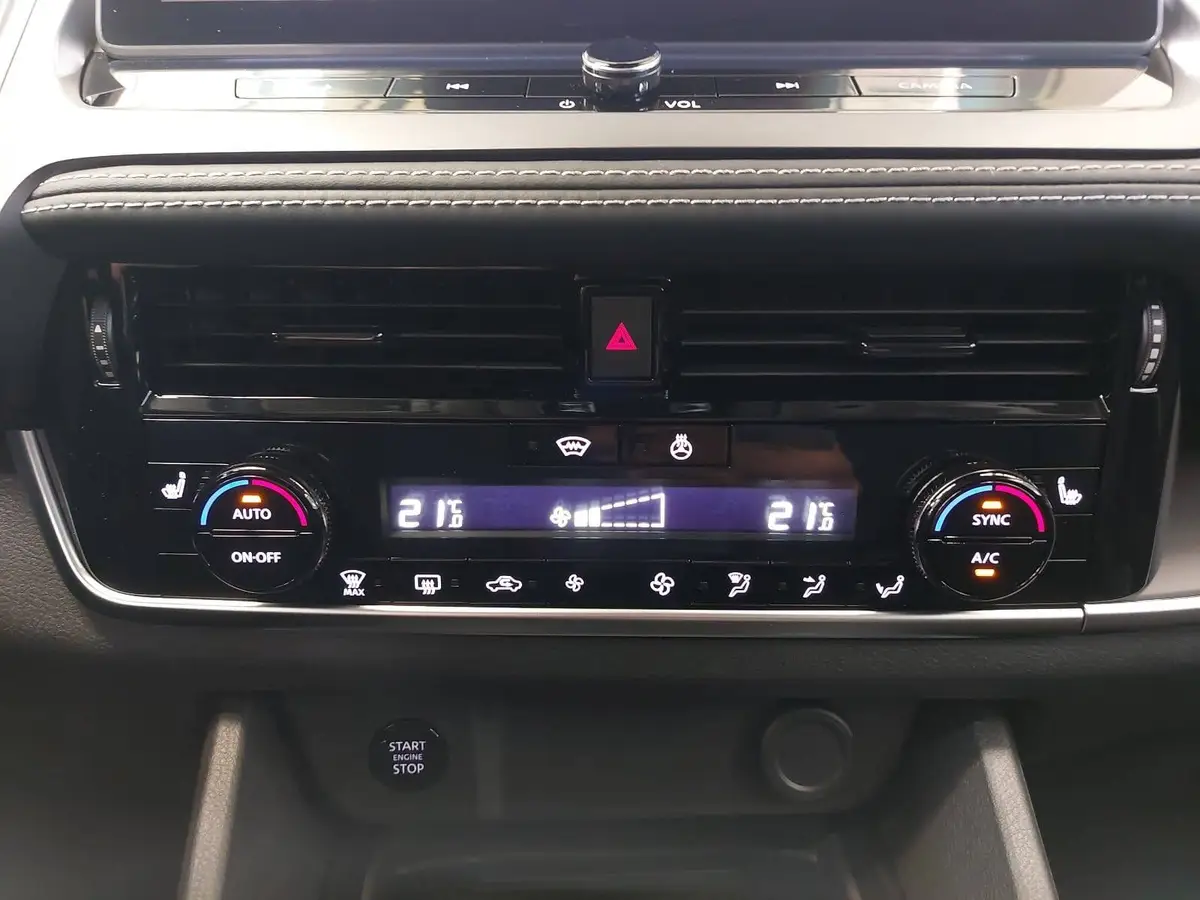 NISSAN QASHQAI 1.3 DIG-T MHEV AUTO. MJ27 N-CONNECTA WINTER EL-HECKKLAPPE PANO