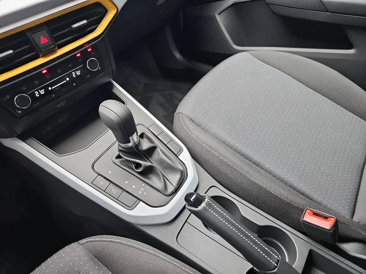 SEAT ARONA 1.0 TSI DSG STYLE LED KLIMAAUTO SMARTLINK PDC LM