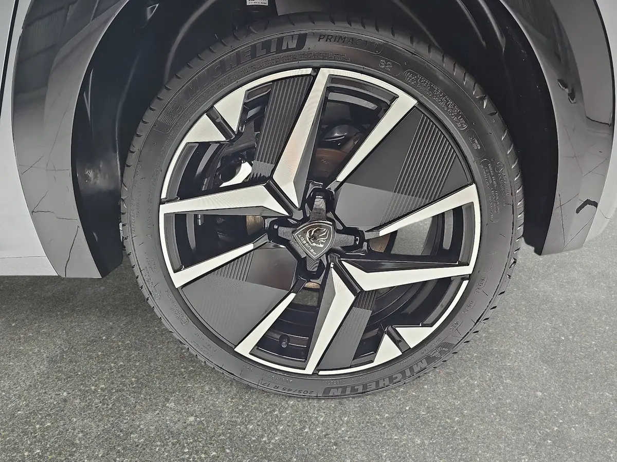 PEUGEOT 208 1.2 HYBRID 110 E-DSC6 GT KLIMA LED MIRROR-SCREEN K