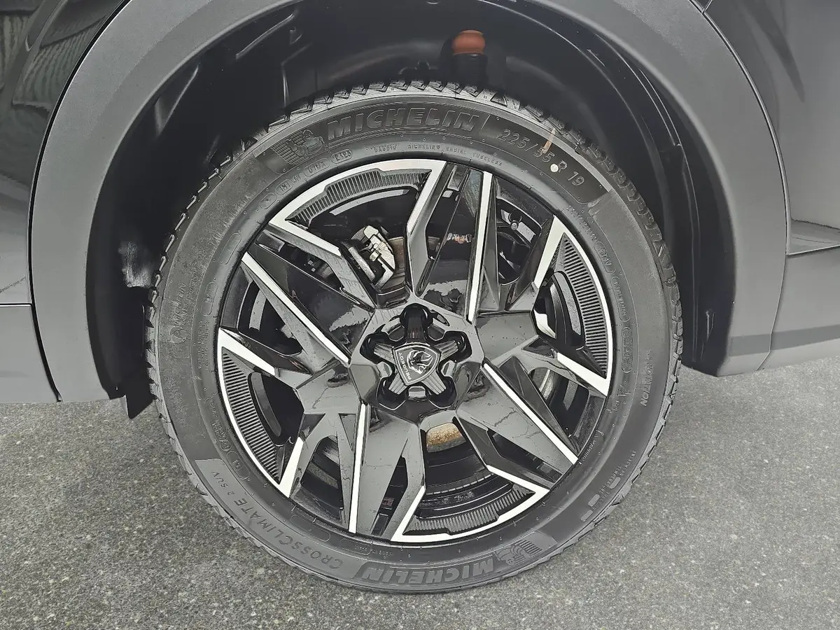 PEUGEOT 5008 1.2 HYBRID 145 E-DSC6 GT KLIMA LED 7-S DAB 360° AH