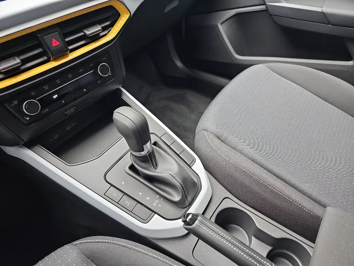 SEAT ARONA 1.0 TSI DSG STYLE LED KLIMAAUTO SMARTLINK PDC LM16