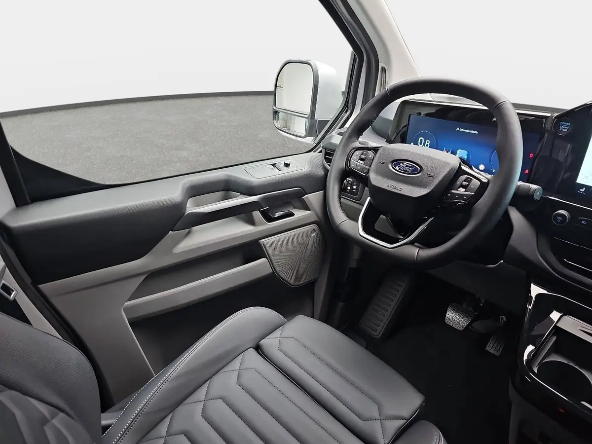 FORD TOURNEO CUSTOM 2.0 ECOBLUE AUTO. L1 TITANIUM X NAVI LED AHK