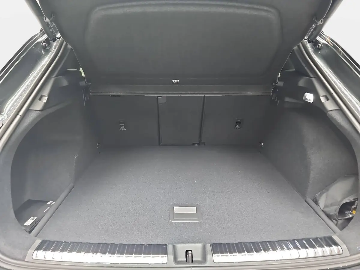 AUDI Q3 TFSI S-TRONIC S-LINE NAVI LED-PLUS ACC BLACK-STYLE