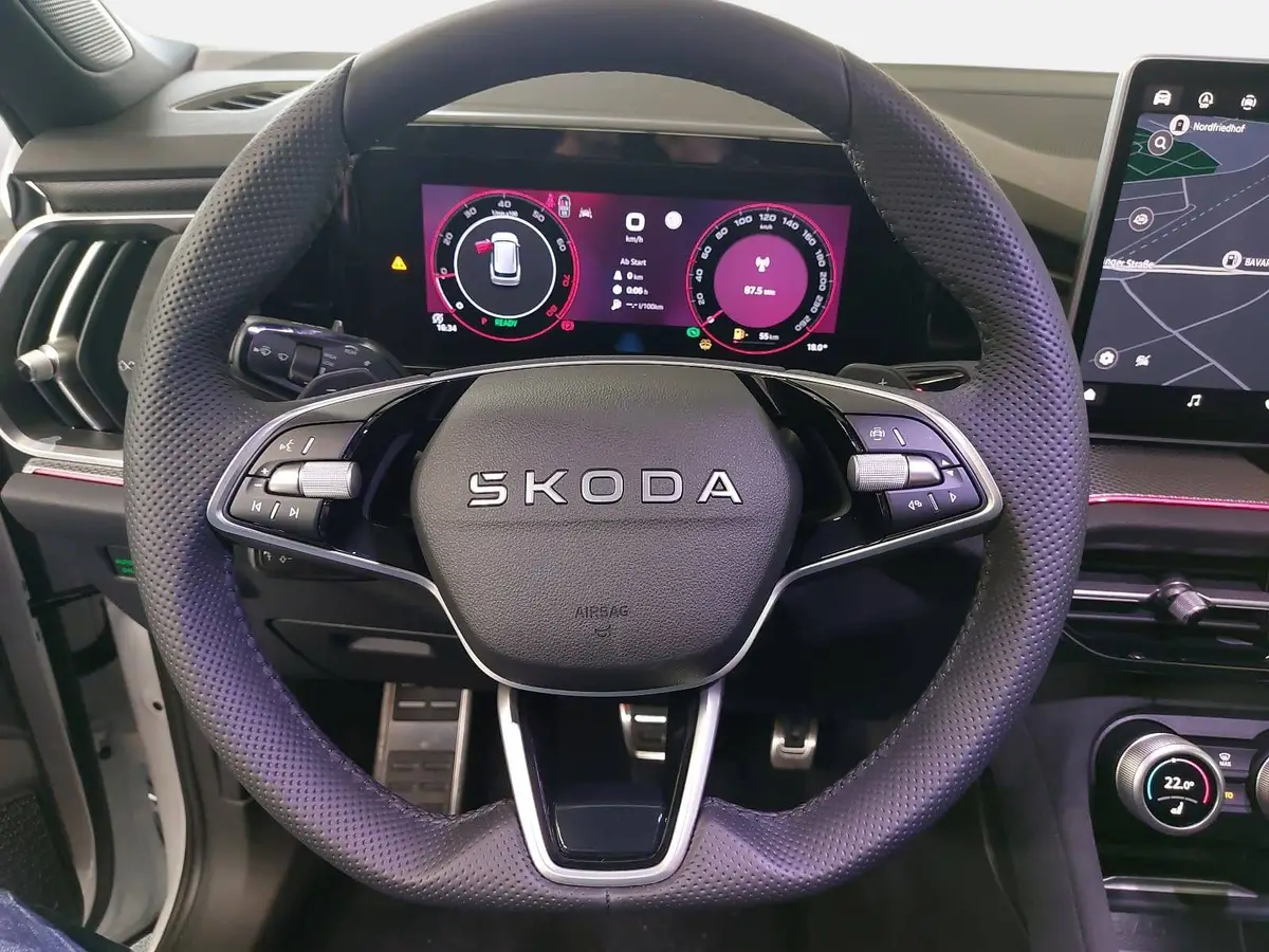 SKODA KODIAQ 1.5 TSI DSG SPORTLINE NAVI LED ACC PANO WINTER AHK