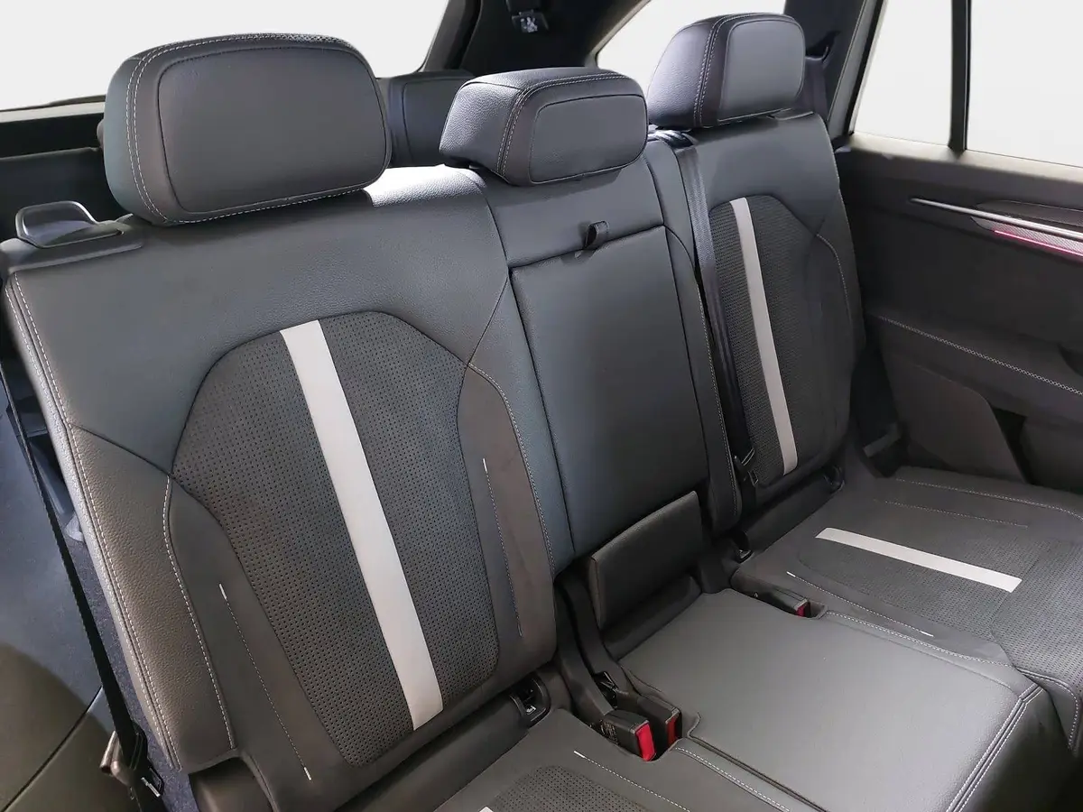 SKODA KODIAQ 1.5 TSI DSG SPORTLINE NAVI LED ACC PANO WINTER AHK