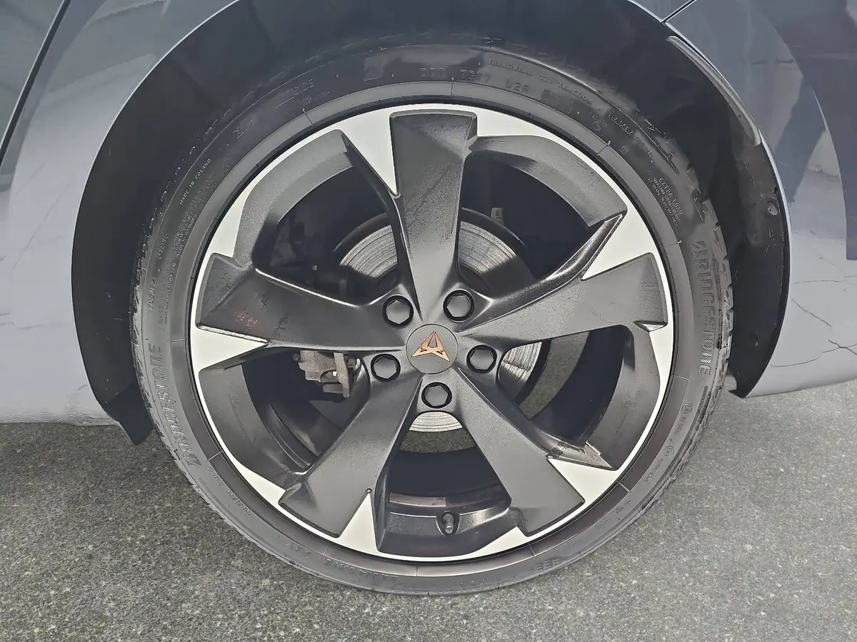 CUPRA LEON ST 1.4 E-HYBRID DSG LED DCC