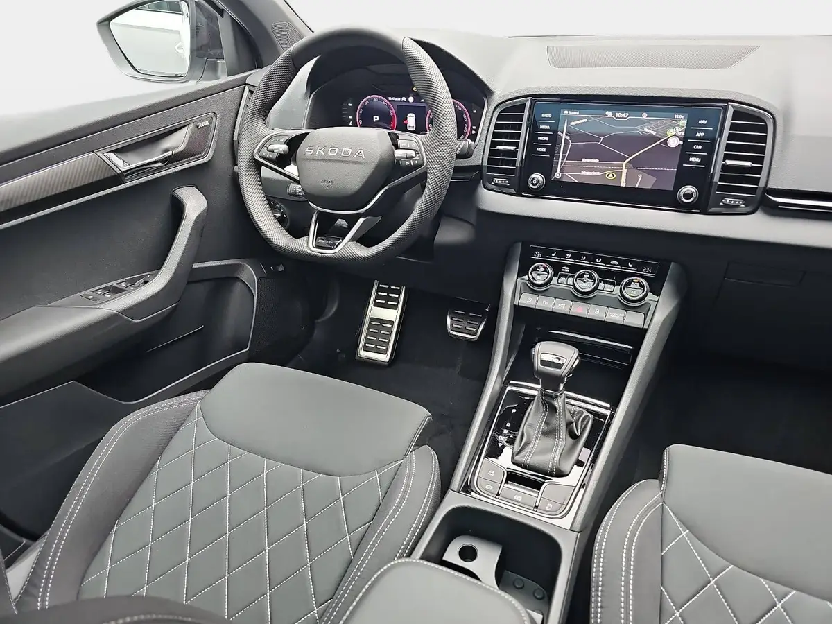 SKODA KAROQ 1.5 TSI DSG SPORTLINE NAVI LED-MATRIX PANO CANTON