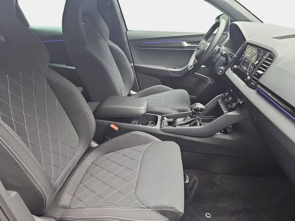 SKODA KAROQ 2.0 TDI DSG SPORTLINE 4X4 WINTER AHK