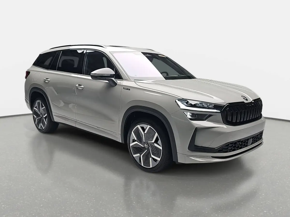 SKODA KODIAQ 1.5 TSI DSG IV PHEV SPORTLINE AHK PANO LM