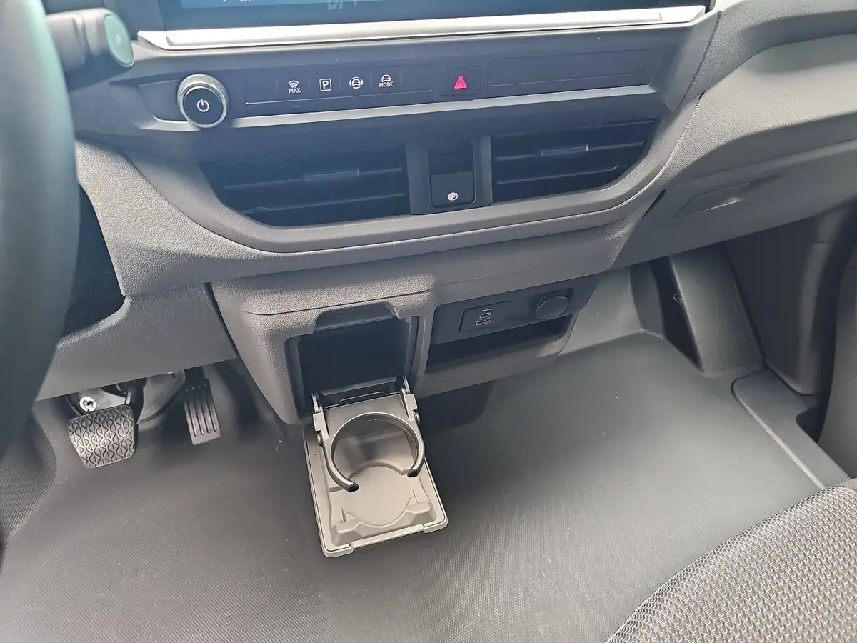 VW T7 TRANSPORTER 2.0 TDI DSG KASTEN L2H1 LED
