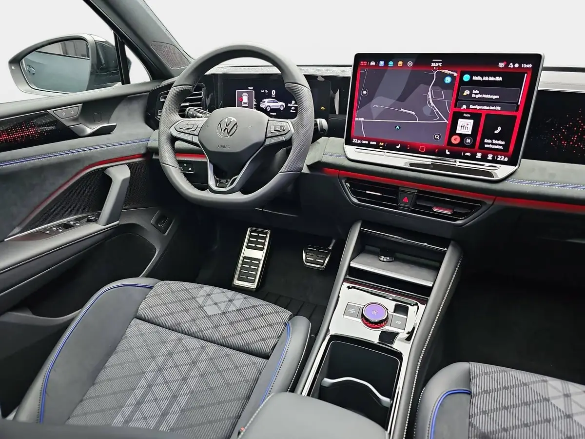 VW TIGUAN 1.5 ETSI DSG R-LINE NAVI LED PANO