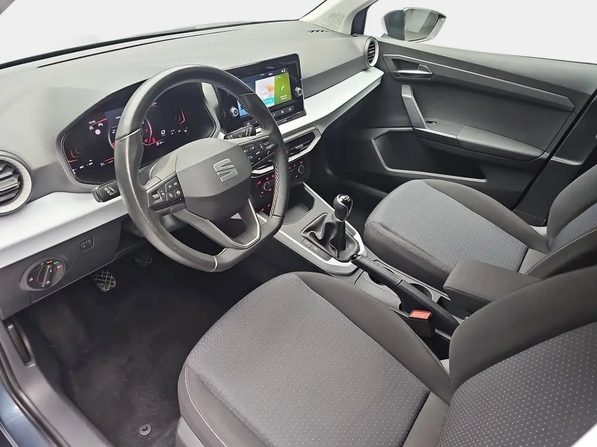 SEAT ARONA 1.0 TSI STYLE LED GRA P-ASSIST LM16