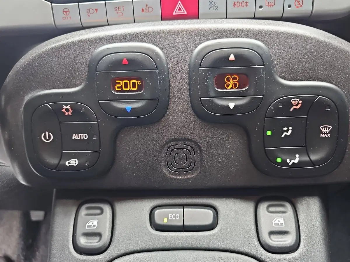 FIAT PANDA 0.9 TWINAIR CROSS 4X4 DAB PDC