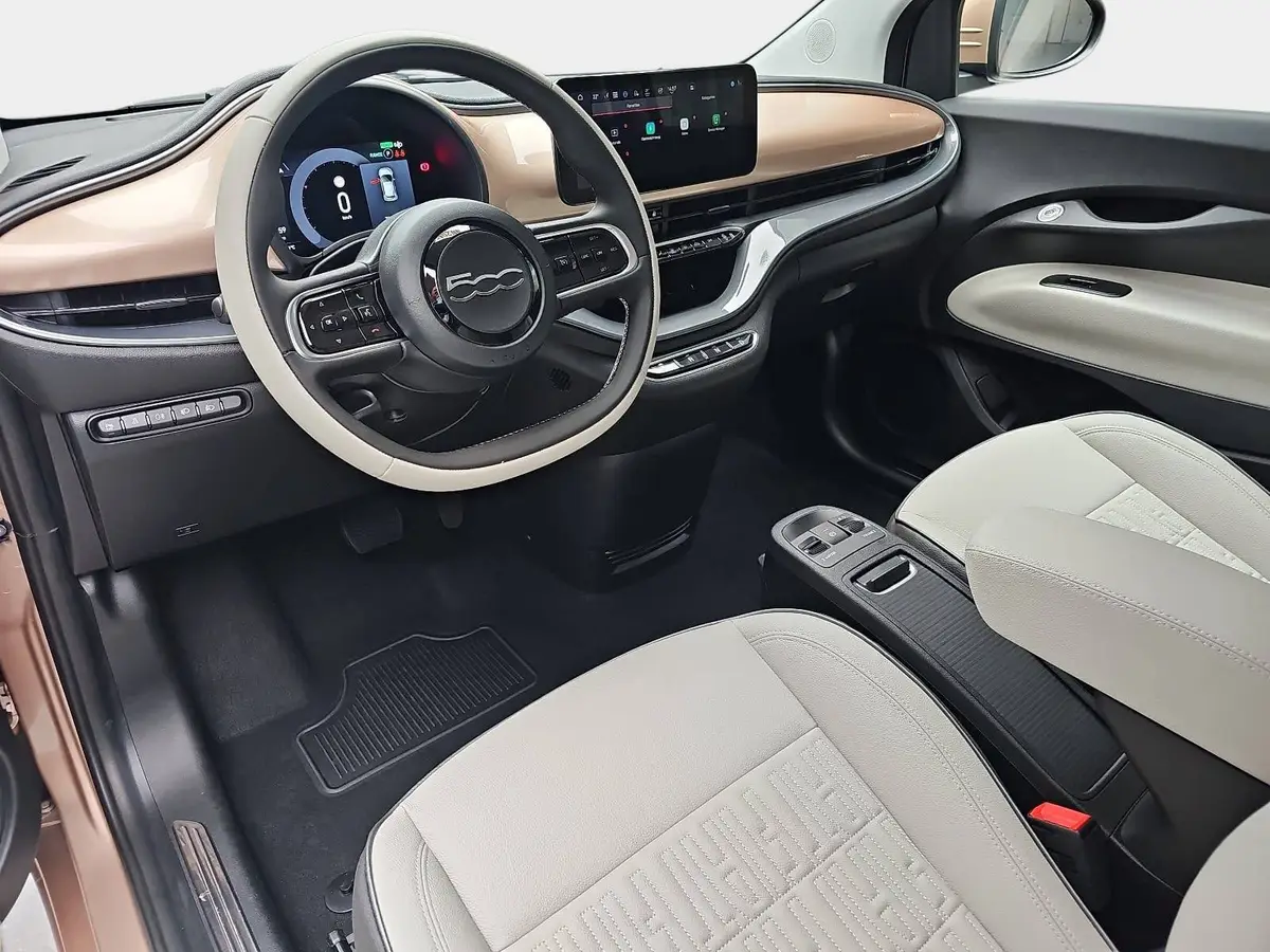FIAT 500E ELEKTRO 42 KWH LA PRIMA