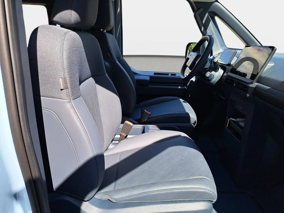 KIA PV5 PASSENGER 71.2 KWH ELITE MJ26 WÄRMEPUMPE ALLWETTERREIFEN