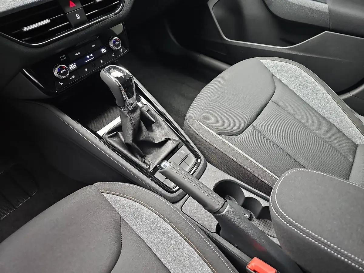 SKODA KAMIQ 1.0 TSI DSG 130 JAHRE LED KLIMAUTO WINTER SICHT KA