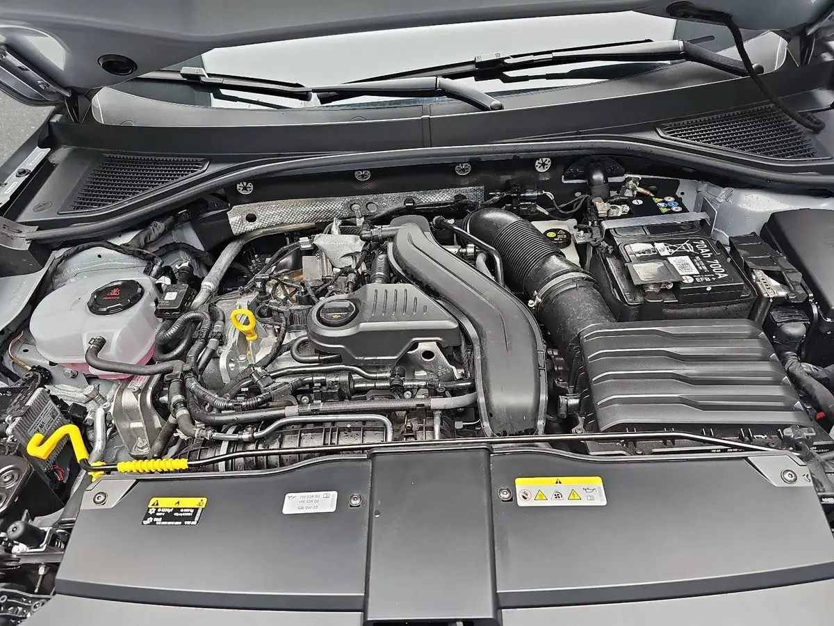 VW T-ROC 1.5 TSI DSG GOAL NAVI LED KLIMAAUTO ACC KAMERA AHK