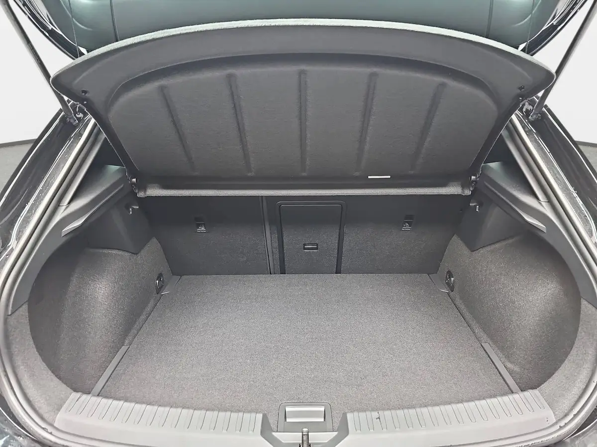 CUPRA LEON 1.5 ETSI DSG LED ACC DCC FULL-LINK WINTER PDC KAME