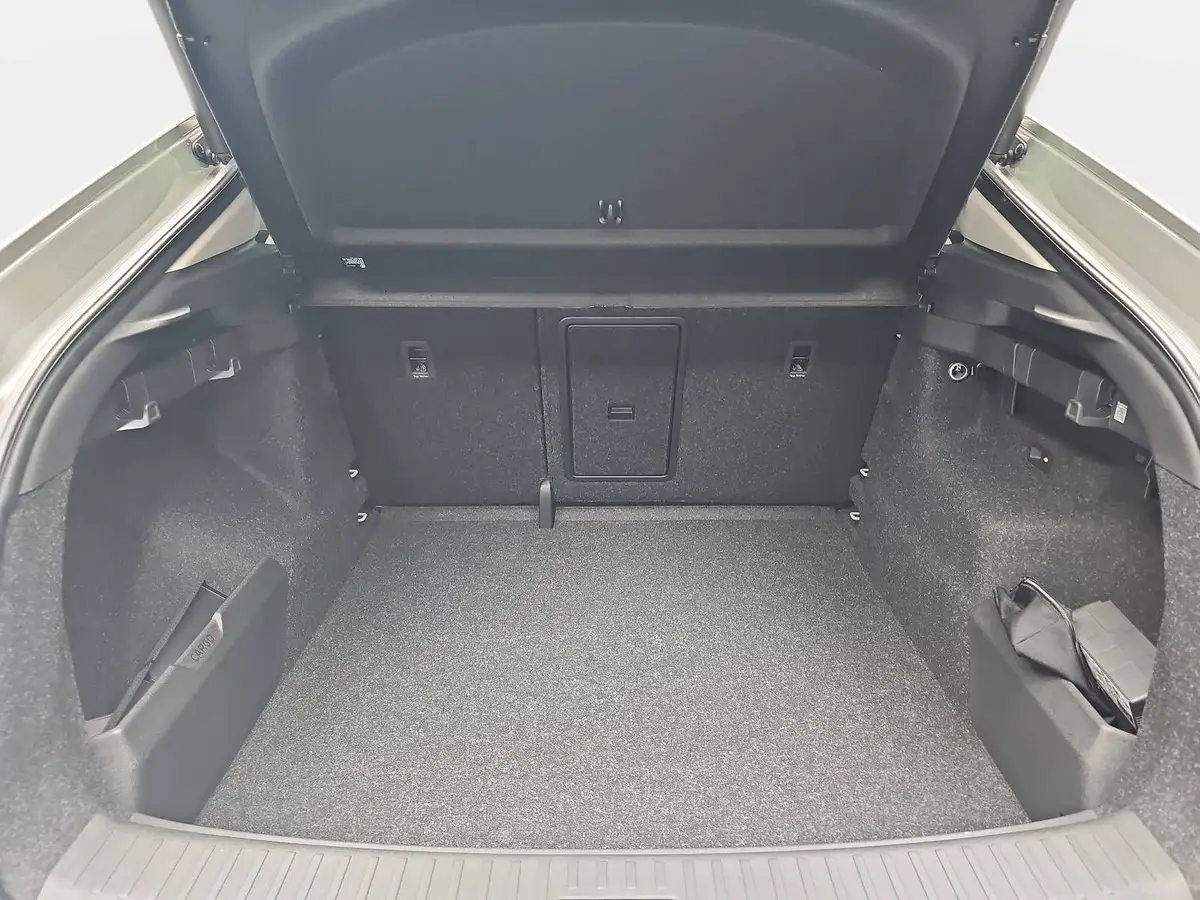 SKODA ENYAQ COUPE 85 SELECTION 82KWH AHK PANO