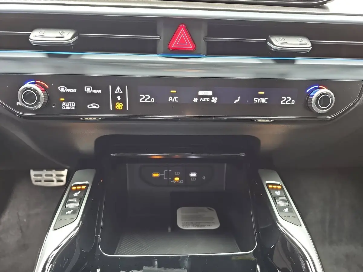 KIA SORENTO 2.2 CRDI AWD DCT8 PLATINUM LEDER NAPPA PREMIUM GLASDACH AHK