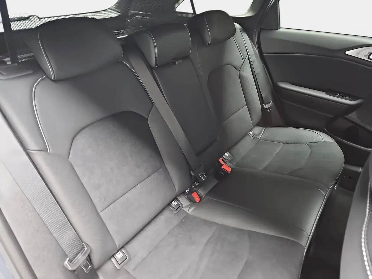 KIA CEED SW 1.5 T-GDI DCT7 GT-LINE TECHNOLOGIE LEDER GLASDACH PERFORMANCE