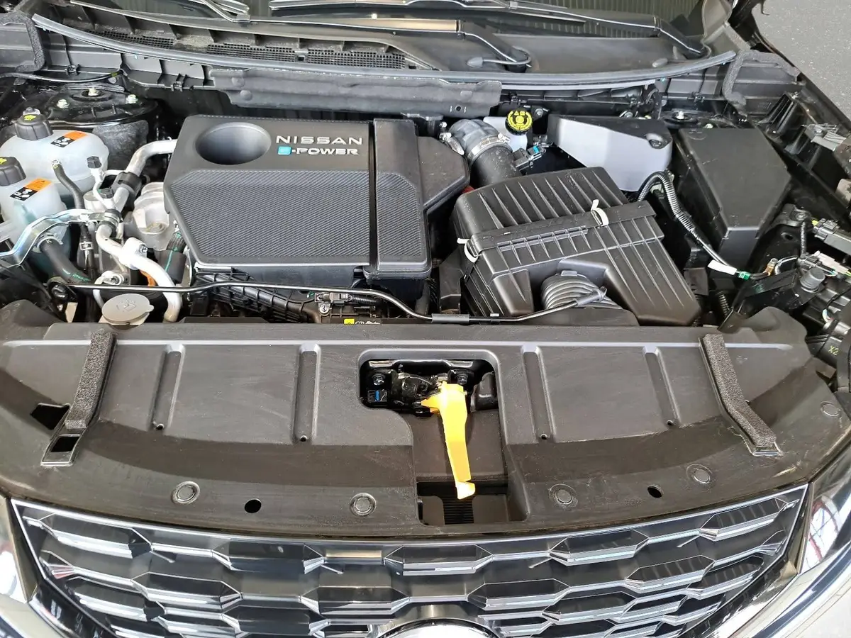 NISSAN X-TRAIL 1.5 VC-T E-POWER AUTO. TEKNA LM20
