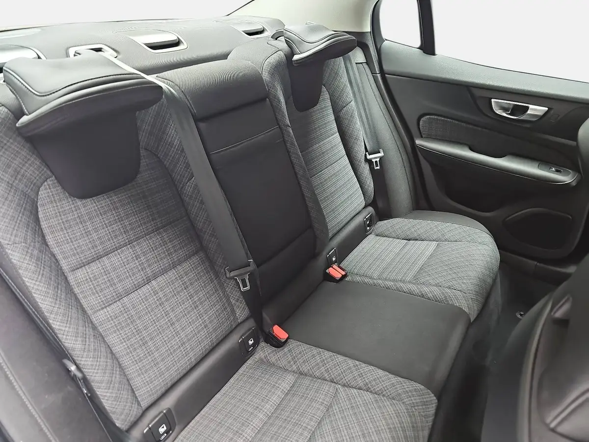 VOLVO S60 B4 AUTO. CORE NAVI LED GOOGLE KAMERA LM17